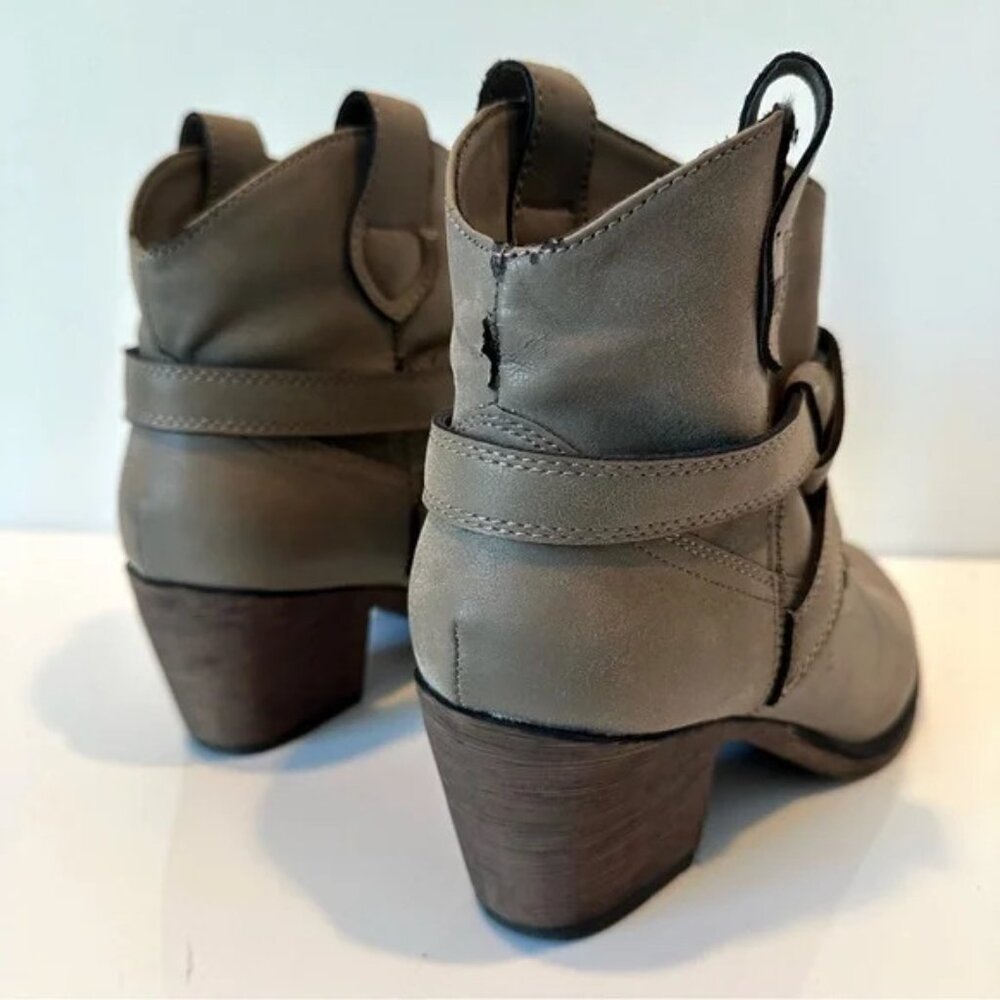 Rocket Dog Women's Sayla Gray/Taupe Modern Western Ankle Boot, Size 8.5 - Picture 7 of 14